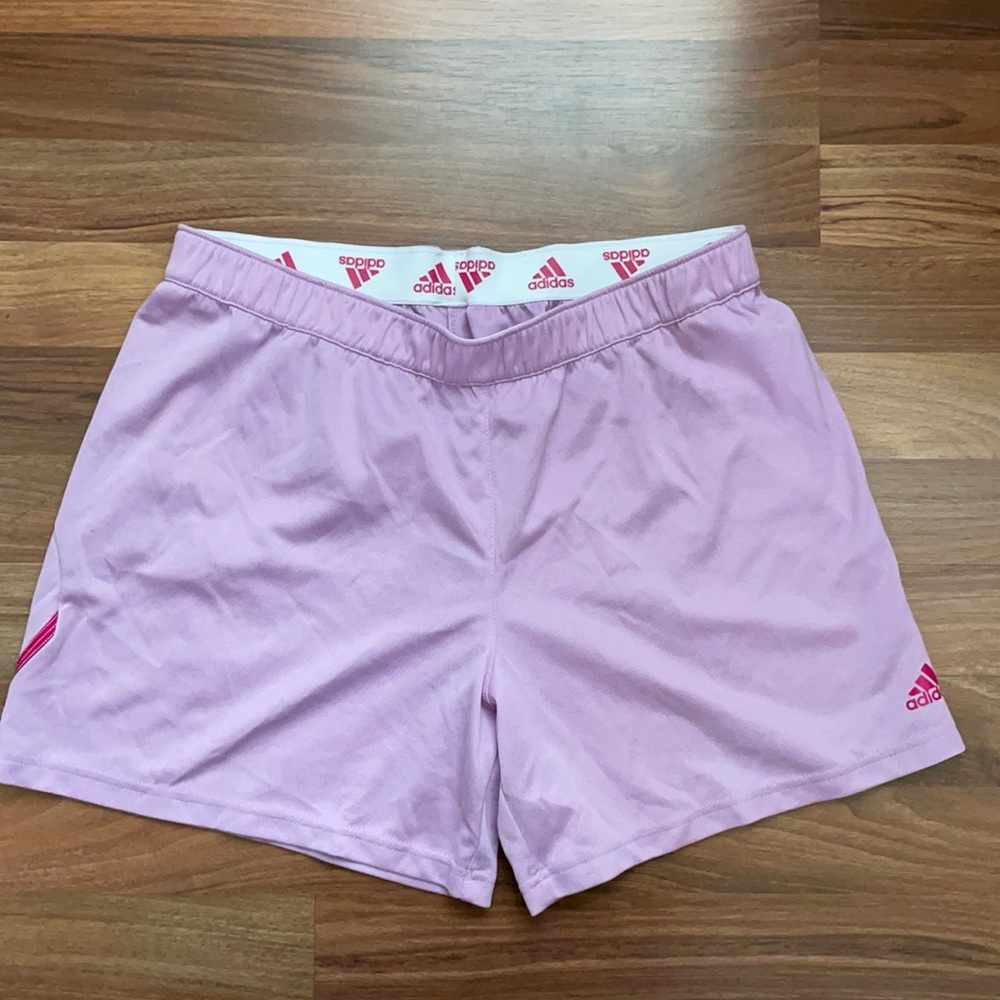 size medium 5” women’s shorts
